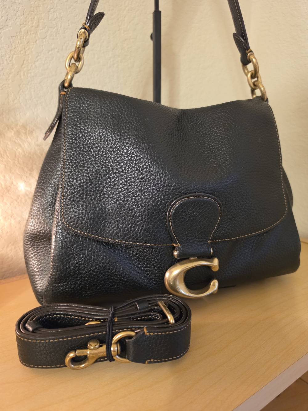 Coach May Black Pebbled Leather Shoulder Bag with Gold Hardware - Picture 3 of 12
